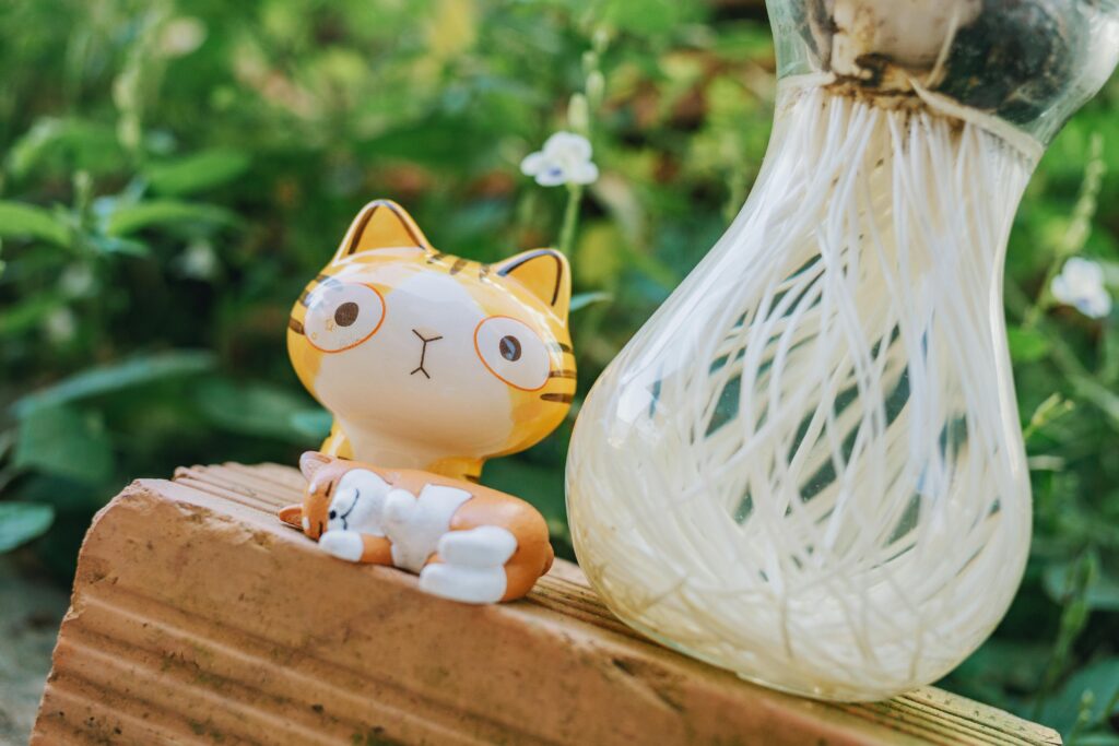 How to Throw the Purrfect Cat-Themed Party Without Losing Friends