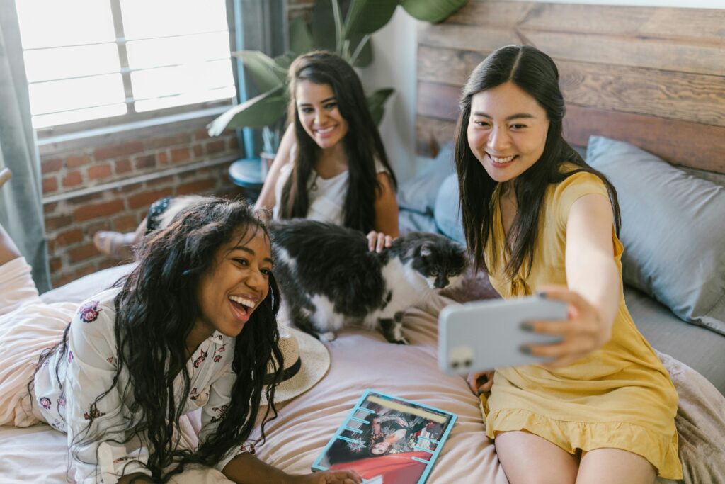 8 Outrageous Things Cat Moms Do That Normal People Just Don't Get