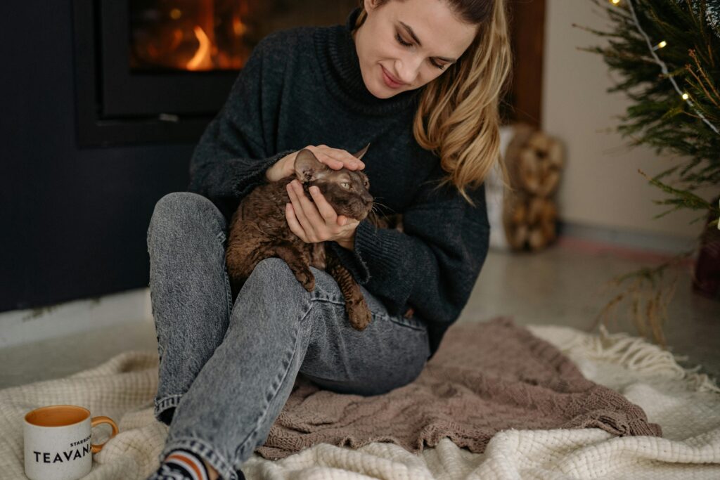 11 Things Your Cat Does That Prove They're Smarter Than Your Ex